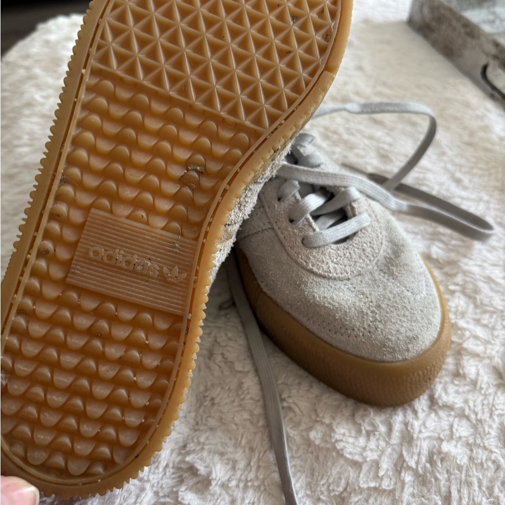 Adidas Gray Sneakers with Classic Design - Picture 2 of 5